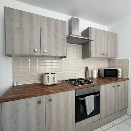 Large 3 Bed - 10 Mins To Centre Villa Liverpool Exterior foto