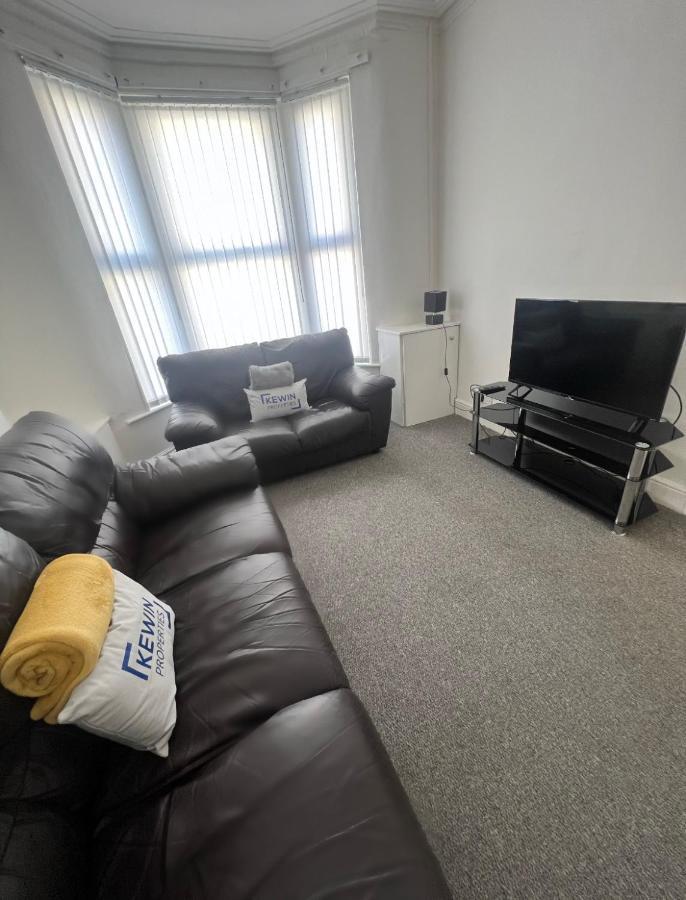 Large 3 Bed - 10 Mins To Centre Villa Liverpool Exterior foto